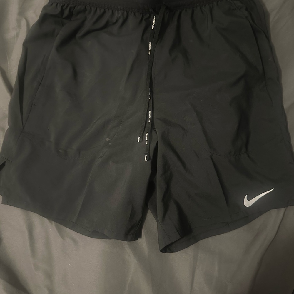 Nike Black Athletic Shorts Moisture-Wicking Relaxed Fit
